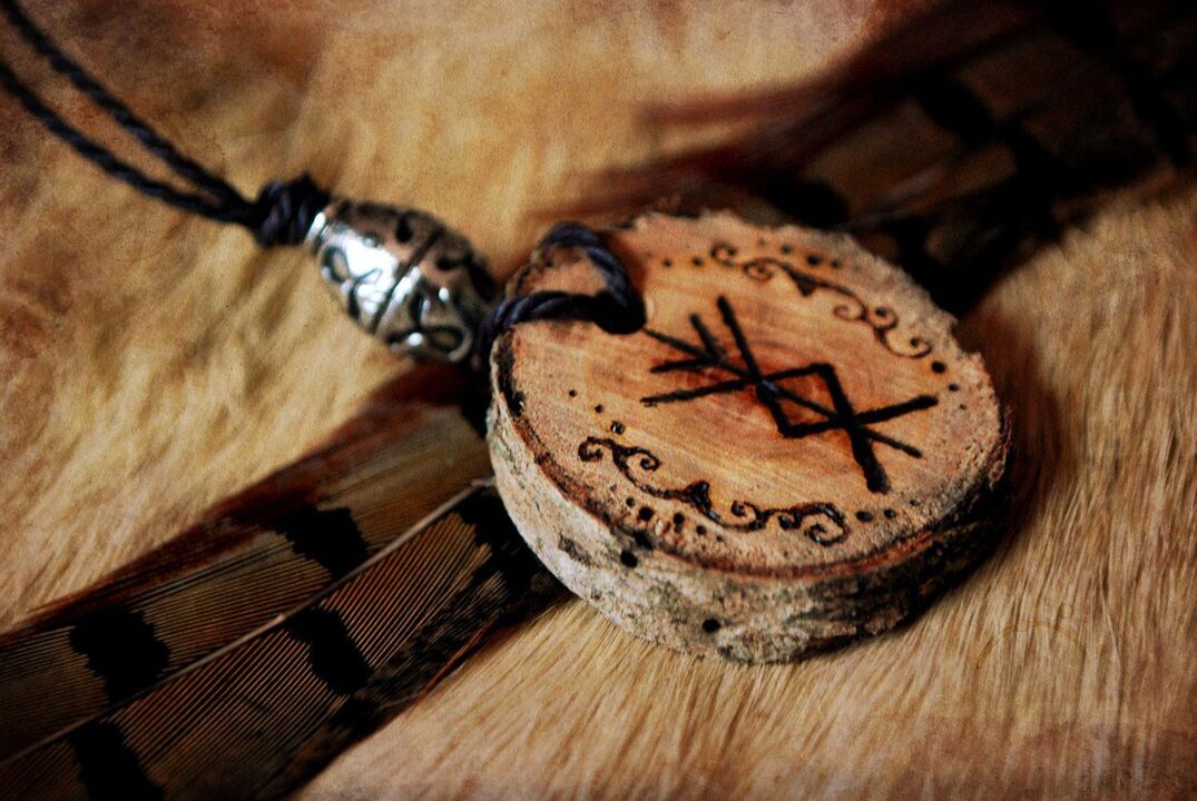 amulet with rune for luck photo 2